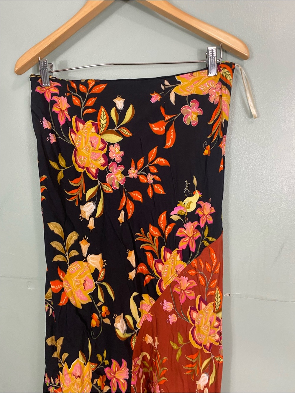 Farm Rio Floral Talita Maxi Skirt Floral Orange Black Medium - Picture 6 of 6
